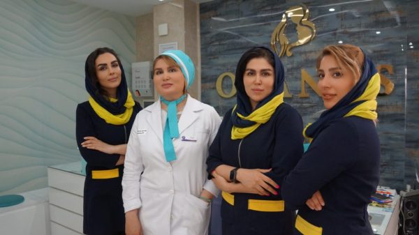 مشاورین پوست و مو در کلینیک اورانوس