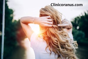 راهکارهای درمان ریزش مو که باید بدانید - کلینیک اورانوس