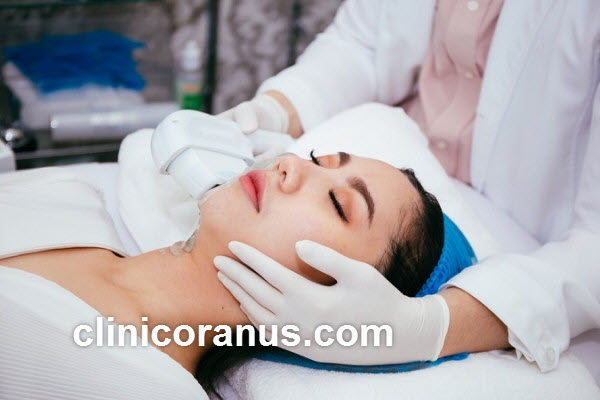 ویژگی های بهترین متخصص زیبایی | کلینیک اورانوس